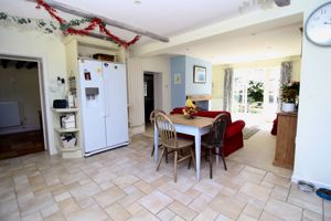 Kitchen/Diner- click for photo gallery